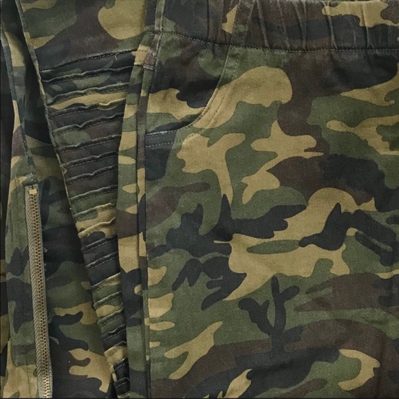LAST2️⃣//OLIVE CAMO MOTO SIDE ZIP LEGGINGS/PANTS - Picture 6 of 7